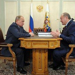 Владимир Путин провел рабочую встречу с губернатором Камчатского края Владимиром Илюхиным. Фото пресс-службы Президента РФ.