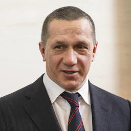 Вице-премьер – полномочный представитель президента в Дальневосточном федеральном округе Юрий ТРУТНЕВ