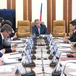 Рабочая группа Совета Федерации рассмотрела доработанные проекты подзаконных актов по инвестквотам. Фото пресс-службы СФ