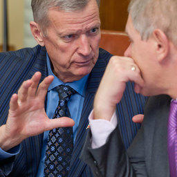 Председатель Комитета СФ по аграрно-продовольственной политике Геннадий ГОРБУНОВ и руководитель Росрыболовства Андрей КРАЙНИЙ