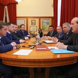 Руководитель Росрыболовства Илья ШЕСТАКОВ провел встречу с главой Дагестана Рамазаном АБДУЛАТИПОВЫМ. Фото пресс-службы ФАР