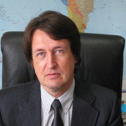 Олег БРАТУХИН