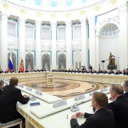 Меры по улучшению делового климата глава государства Владимир ПУТИН обсудил с представителями отечественного бизнес-сообщества. Фото пресс-службы президента РФ